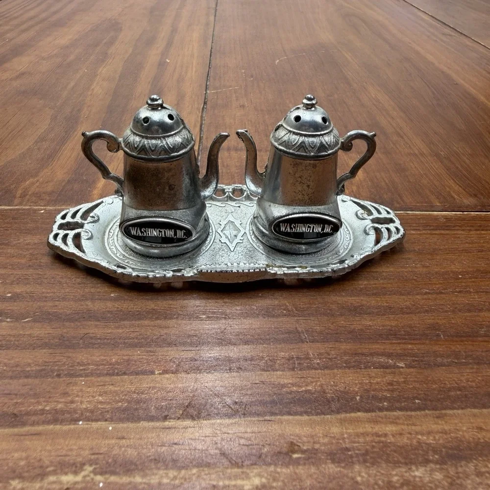 Vintage Washington DC Metal Coffee Pot Salt and Pepper Shakers Set with Tray